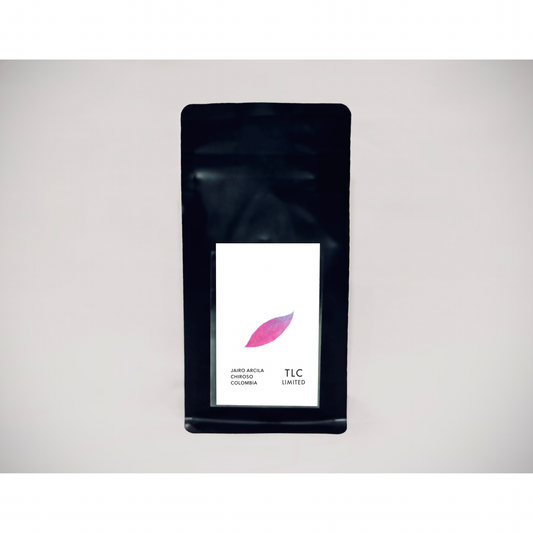 COLOMBIA QUINDIO FINCA SANTA MONICA JAIRO ARCILA CHIROSO NATURAL
コロンビア キンディオ フィンカ サンタモニカ ハイロ・アルシラ チロソ ナチュラル
THE WORD COFFEE ROASTERS TOKYO